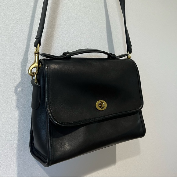 Vintage Coach Crossbody - Picture 7 of 10